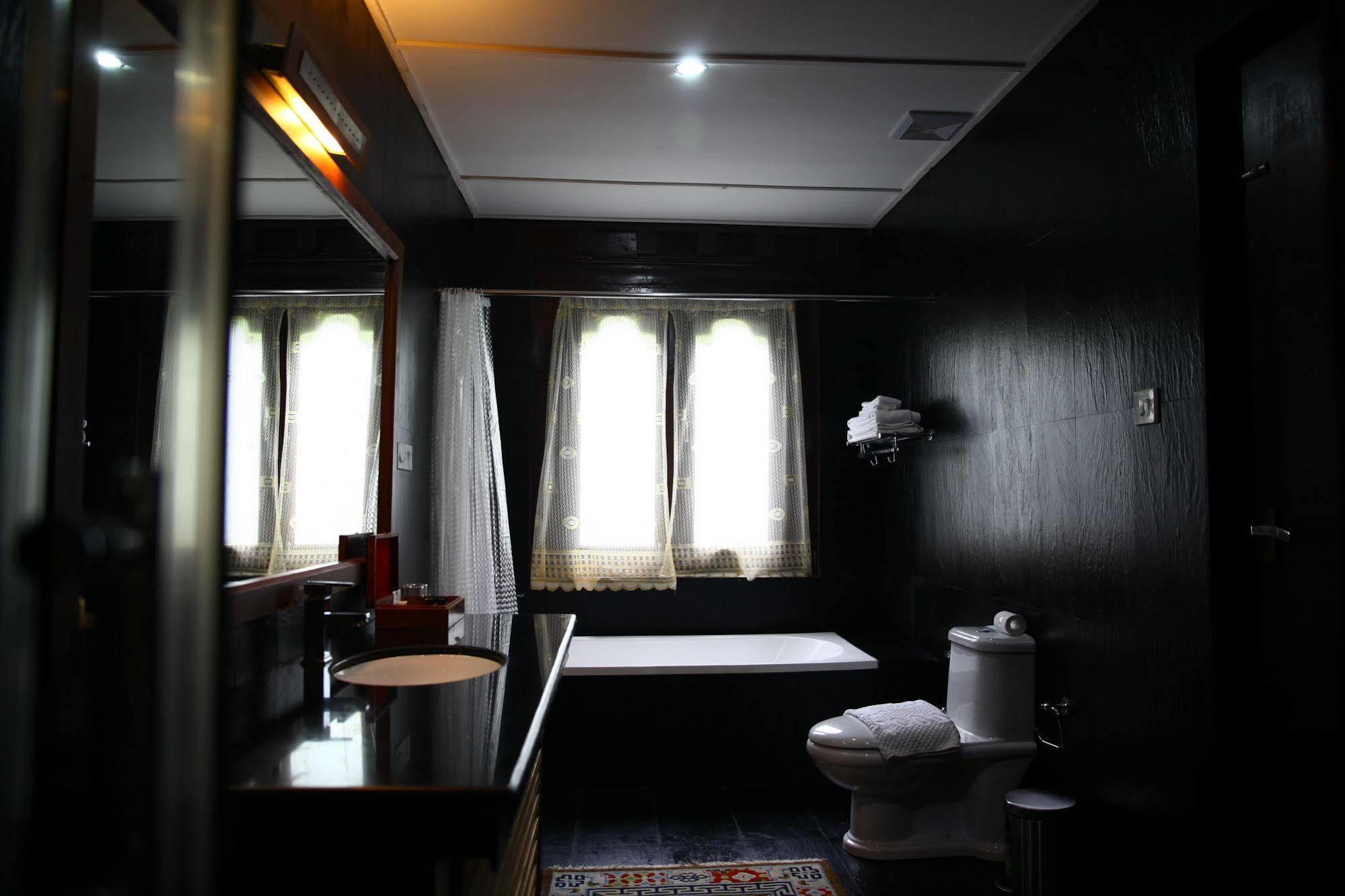 Tashi Namgay Resort Paro Exterior photo